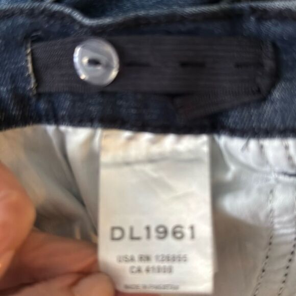 DL 1961 Boys Brady Slim Ultimate Straight Leg Jeans in Dark Nebulous Distressed. - Picture 8 of 9